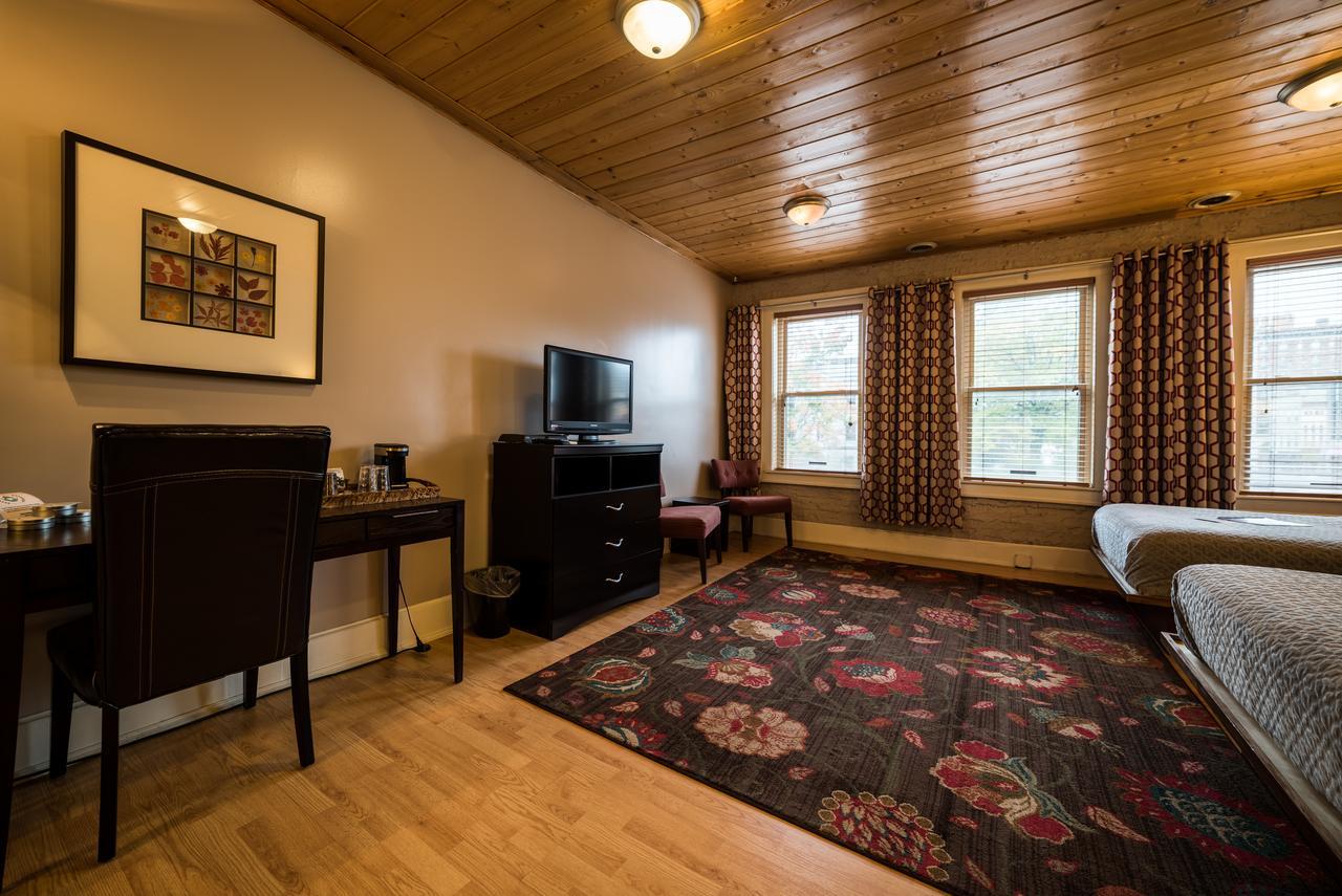 The Walnut Street Inn Bloomington Dış mekan fotoğraf